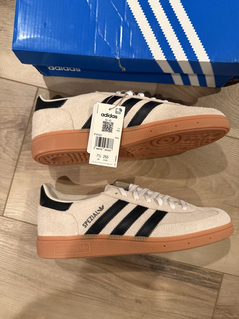 Size 7.5 - adidas Handball Spezial Aluminium Black Gum W